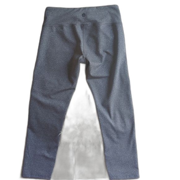 REI Co-Op Soft Gray Cropped Leggings XS Workout Active Outdoor Pants 3/4 Length - Picture 4 of 5